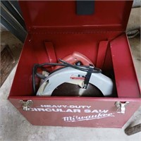 Milwaukee Circular Saw w/ Case