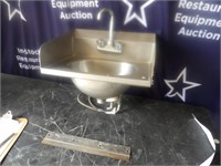 Hand Sink 19" with splash  guard