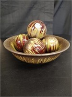 Bowl w/Decorative Balls
