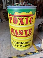 Toxic waste can w/confetti