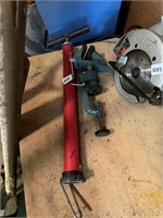 Vise and tire pump