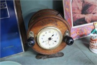 PEETZ OLD FLY FISHING REEL CLOCK - DECORATIVE