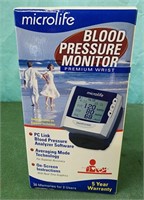 Blood pressure monitor wrist cuff