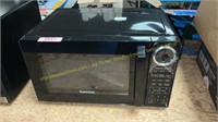 Kenmore 0.9 Cu. Ft. Microwave (Dented)