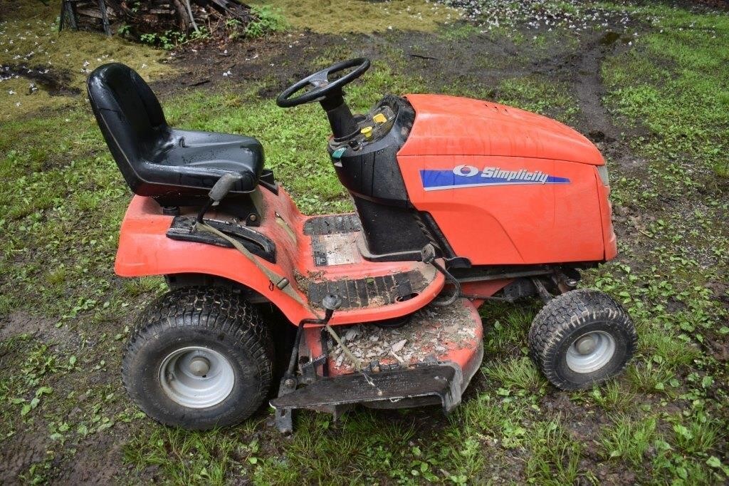 Simplicity Regent  lawn tractor, 18hp Kohler engin