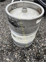 Empty 15 gallon beer keg