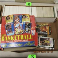 GROUP OF VINTAGE BASKETBALL SPORTS CARDS