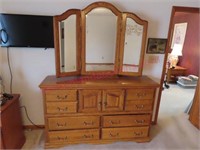Nice oak dresser w/ bifold mirror