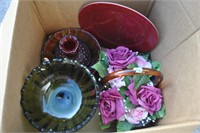 box of red and green dishes