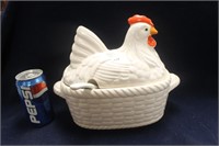 VINTAGE CERAMIC CHICKEN SOUP TUREEN