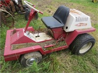 Gilson Pacer lawnmower, no deck