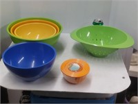 Lot of plastic mixing and prep bowls