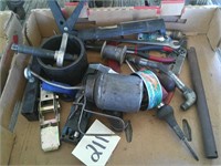 Oil Can / Ratchet / Grease Gun Lot