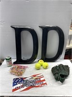 Sports and decorative items ball glove, tennis bal