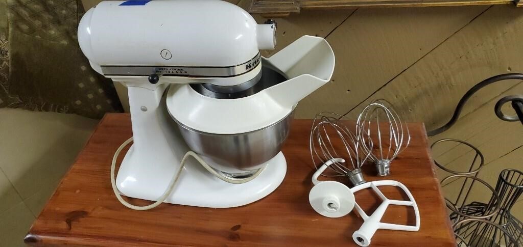 Vintage KitchenAid Stand Mixer w/ Attachments.