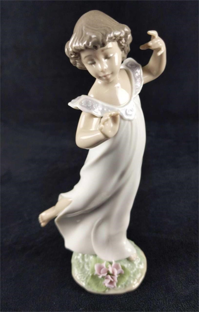 Retired Porcelain Lladro Violets Time Of Innocence