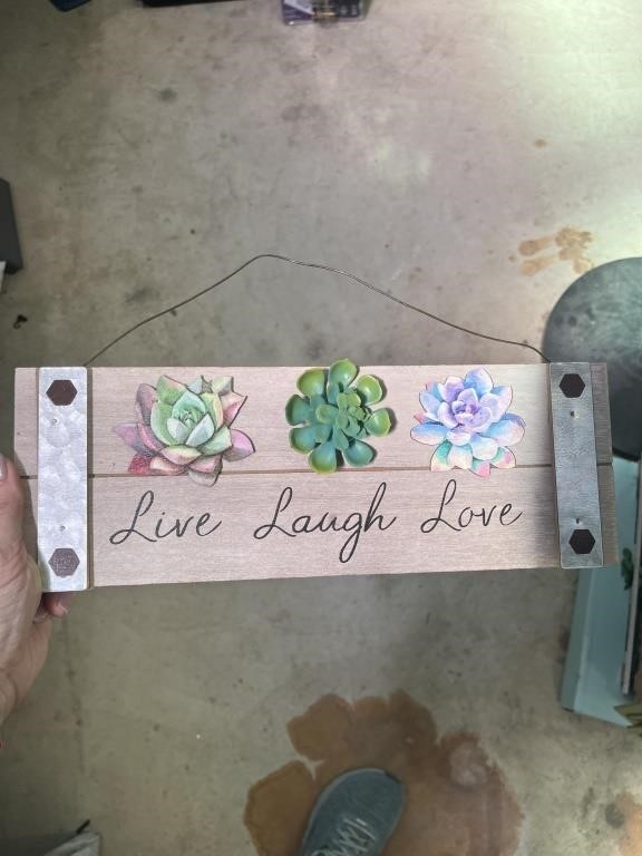 Live, Laugh, Love succulent sign