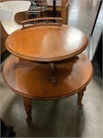 Round wood 2 tier table