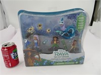 Ensemble de figurines neuves RAYA Disney