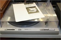 TECHNICS SL-B205 TURNTABLE