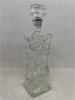 Glass decanter with stopper