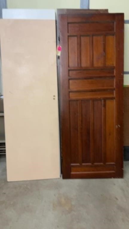 ONE WOODEN DOOR WITH HINGED HARDWARE
ONE SLIDING