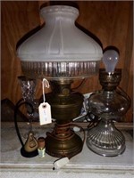 Antique Aladdin model 12 brass lamp with frosted