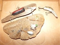 DRIFTWOOD WITH LURES