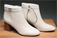 (NEW) Liz Claiborne Macomb Ivory Boots 7.5M