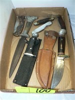 FLAT OF ASSORTED FIXED-BLADE AND POCKET KNIVES
