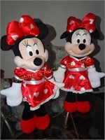 2 Minnie Mouse greeters, 22"