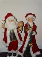 Animated Mr. & Mrs Clause, 2