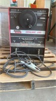 Lincoln Short Arc Welder A/c D/c 250 Amps