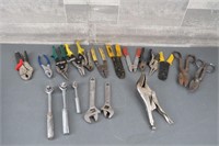 VARIETY OF TIN SNIPS / VICE GRIPS / WIRE STRIPPERS