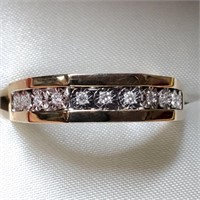 $3000 10K  Diamond(0.13ct) Ring
