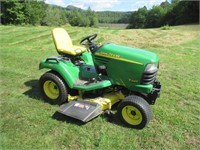 Garden Tractor / Tracteur - John Deere X585 2002