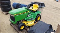 John Deere LX188 Riding Lawn Mower c/w Bagger