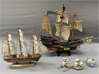 2 Model Ships & Figurines