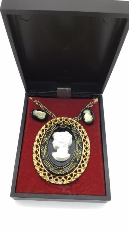 Cameo necklace and earring set