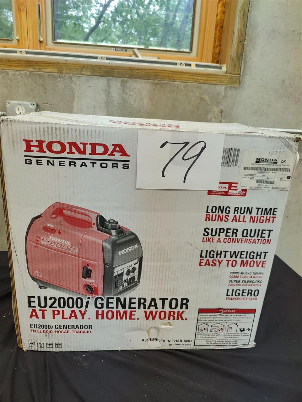 Brand new Honda generator EU2000i.