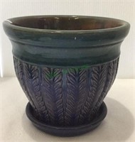 Nice ceramic flower pot with attached under tray