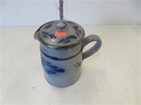Crockery pitcher and lid, 6" tall