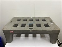 Metro 36" High Density Plastic Dunnage Rack