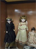 Lot of collectors dolls as shown