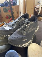 Brooks running shoes size 9.5 used
