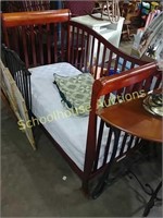 Partial crib with seally mattress