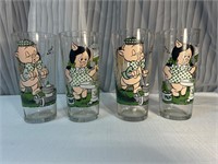 Warner Bros. Inc 1976 Porky & Petunia Glasses (4)