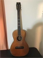 1909 GUITAR - SEE PICTURES