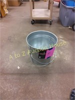 GALVINIZED BUCKET