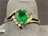 Sterling ring with heart shape green gem